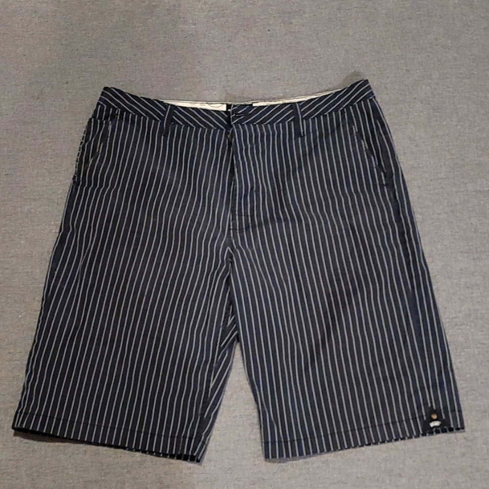 VANS SHORTS